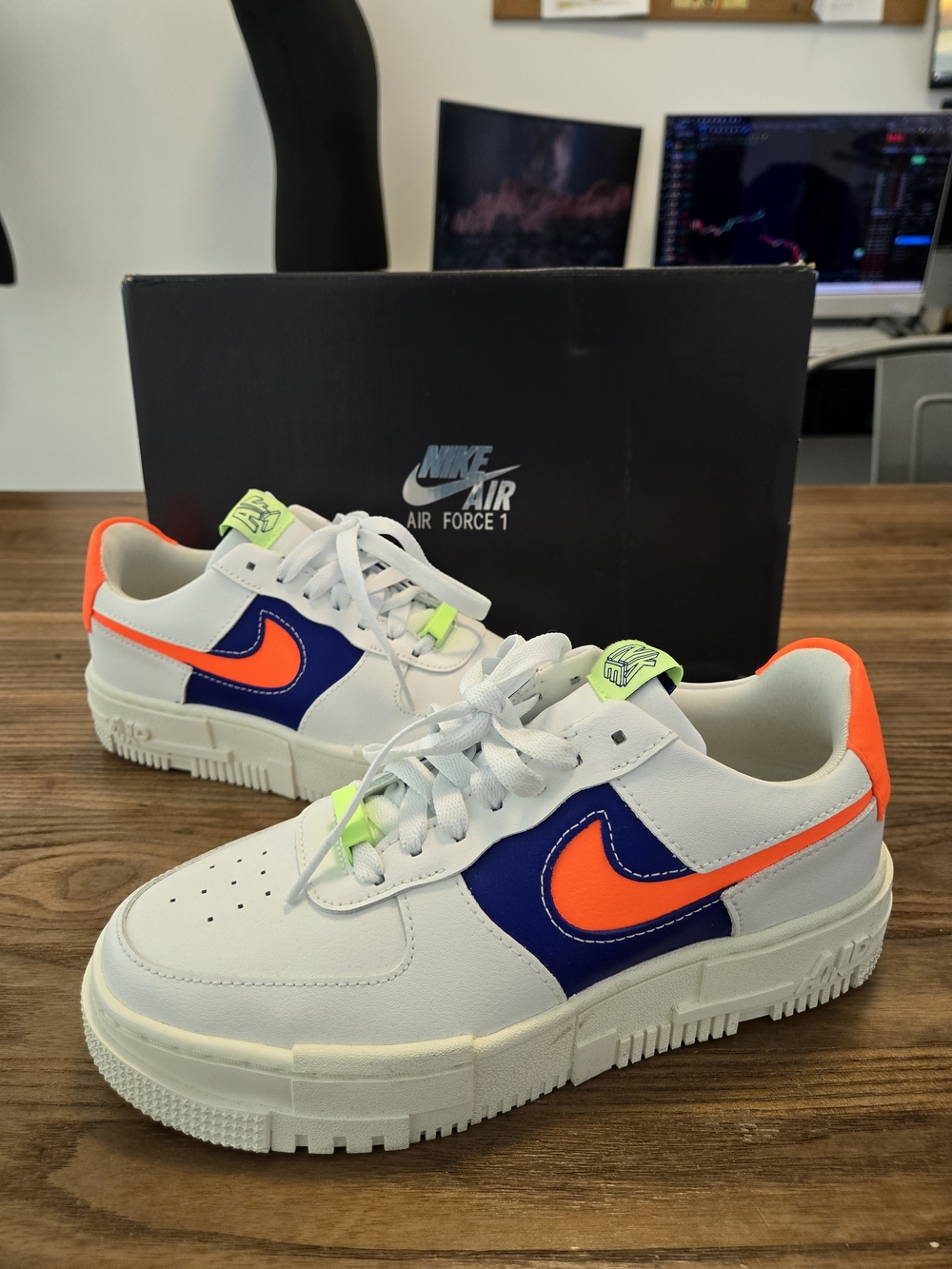 Nike Air Force 1 AF1 Pixel White-Crimson-Blue Womens Size 7 [DM8340-100] - Picture 2 of 10